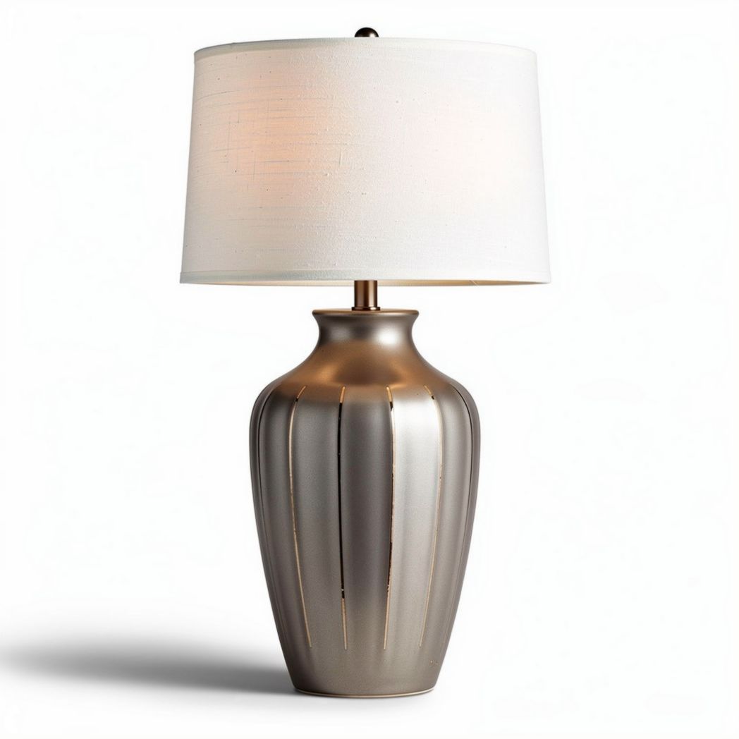 Lampada da tavolo in metallo dorato con paralume bianco 30 x 30 x 60cm