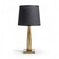 Lampada da tavolo con base in metallo dorato e paralume grigio di dimensioni 20 x 20 x 45cm